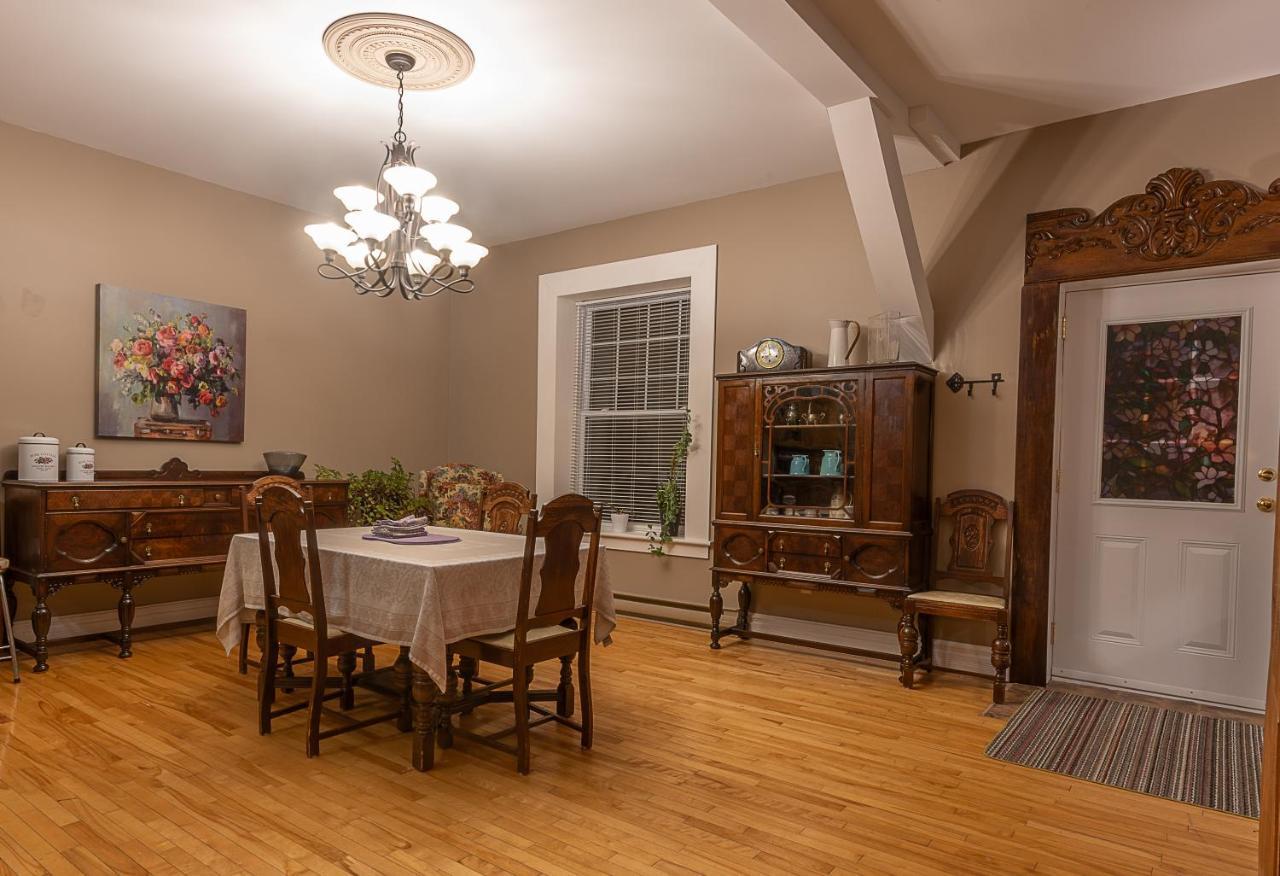 St. Martins Country Inn & Vaughan'S Restaurant מראה חיצוני תמונה