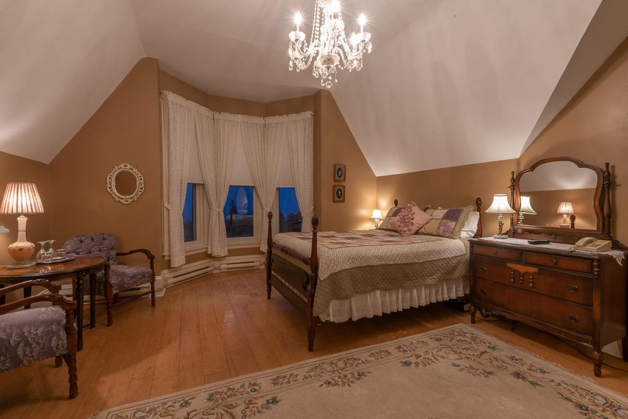 St. Martins Country Inn & Vaughan'S Restaurant מראה חיצוני תמונה