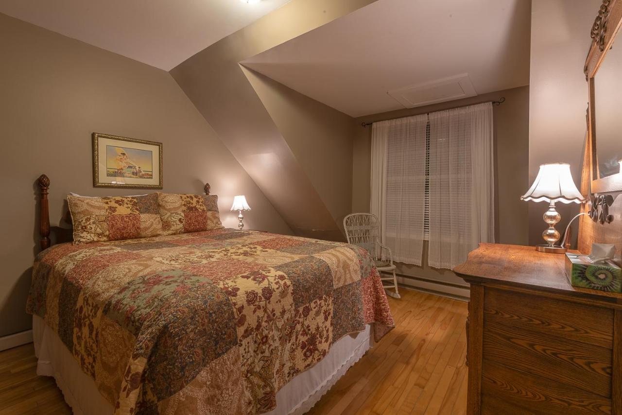 St. Martins Country Inn & Vaughan'S Restaurant מראה חיצוני תמונה
