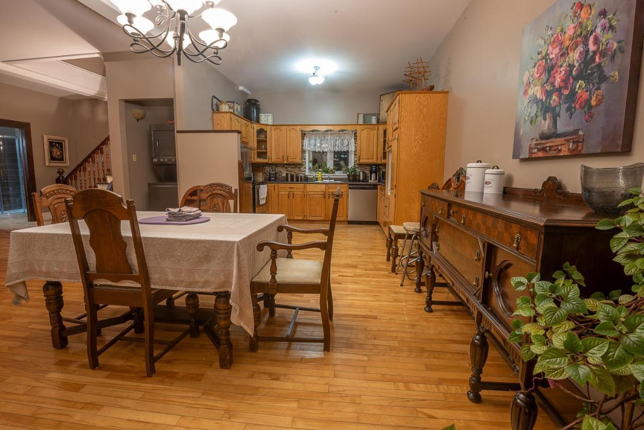 St. Martins Country Inn & Vaughan'S Restaurant מראה חיצוני תמונה